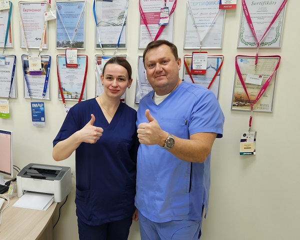 Phlebologist surgeon Ekaterina Rozhkova from Cherepovets with A. Semyonov after the master class.